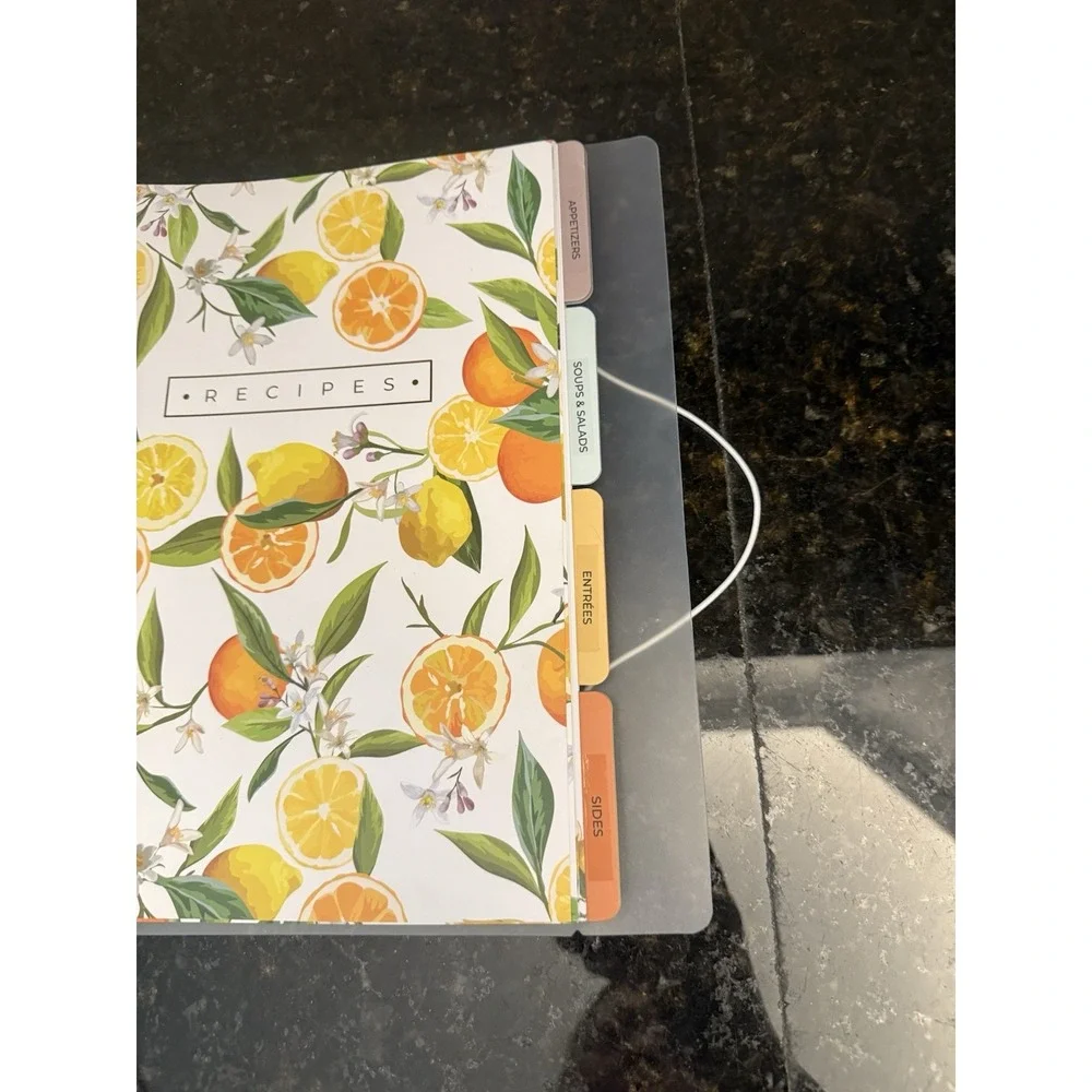 Lemon Themed Blank Recipe Book‎ to Write in Your Own Recipes Kitchen